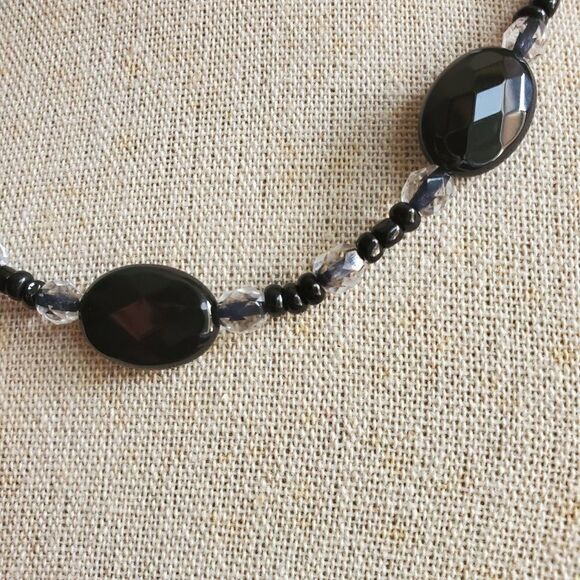 Black Crystal beaded necklace - Handcrafted - Picture 5 of 6